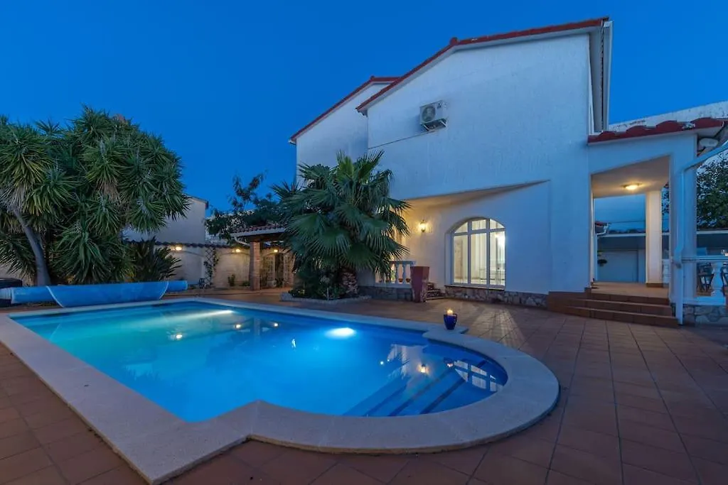 Sm21-Gran Casa De Vacaciones En La Playa, 4 Habitaciones, Climatizada, Piscina, Barbacoa Y Wifi Ampuriabrava